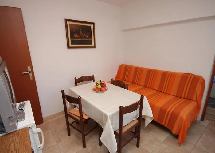 Apartments With Parking Space Porec - 7024 Apartman