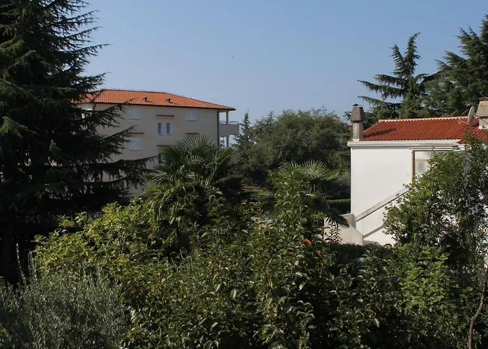 Apartments With Parking Space Porec - 7024 * Porec