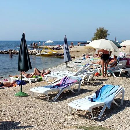 Apartmán With Parking Space - 7024 Poreč