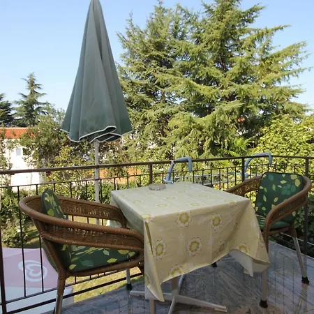 Apartments With Parking Space Porec - 7024