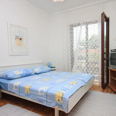 Lejlighed Apartments With Parking Space Porec - 7024